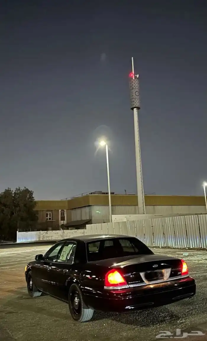 فورد فيكتوريا 2011 3