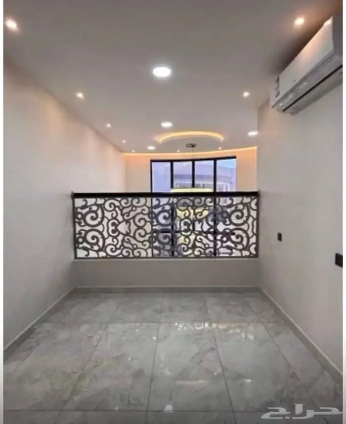 فيلا للبيع على 3 شوارع 31