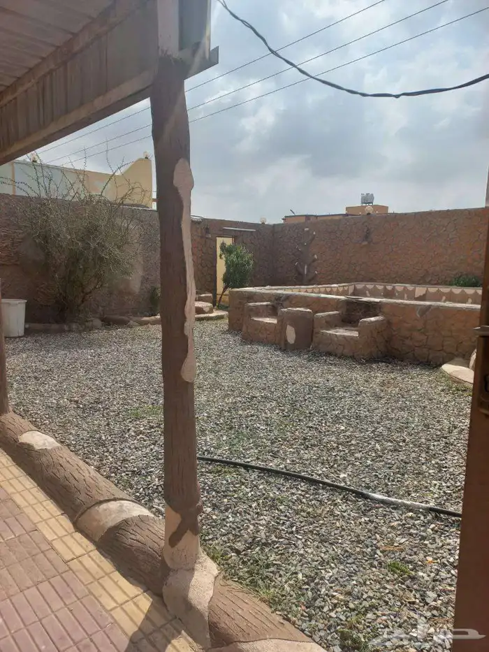 بيت شعبي للايجار الدرب الكدره الإيجار دفعه او دفعتين فقط 18