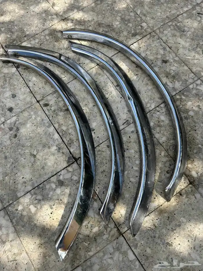 نياكل رفارف مرسيدس 126 1