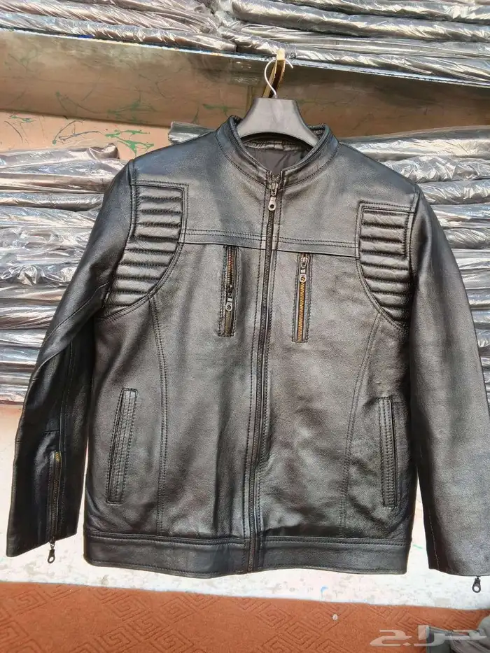 هذه سترة جلدية أصلية. 2