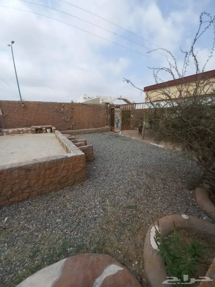 بيت شعبي للايجار الدرب الكدره الإيجار دفعه او دفعتين فقط 22