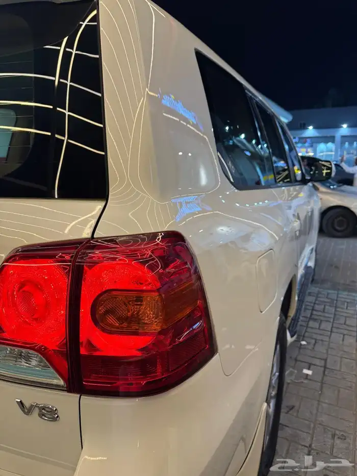 لاندكروزر نظيف جدا 24