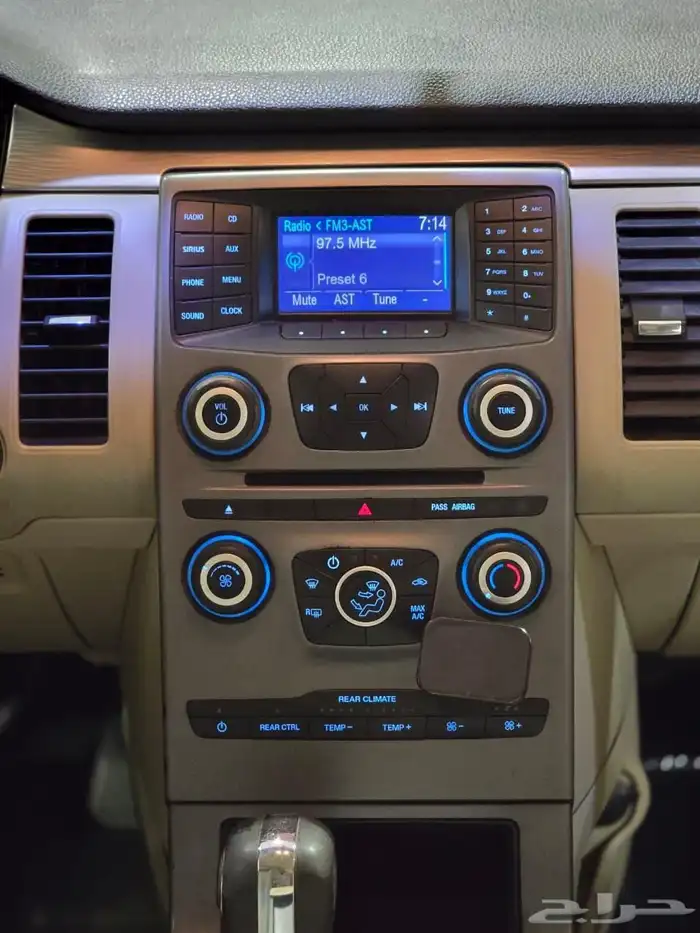 فورد فلكس موديل 2015 بحالة ممتازة 12