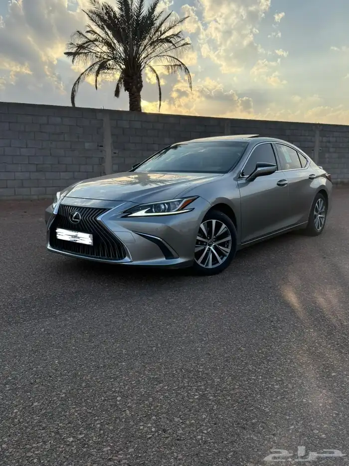 للبيع لكزس 2021 20