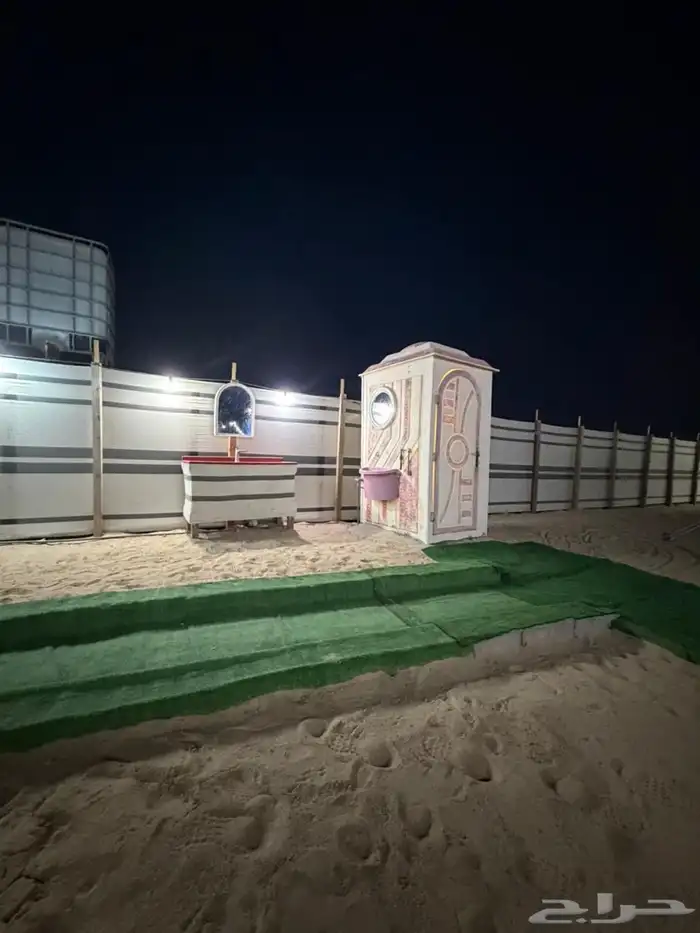 مخيم للبيع 1