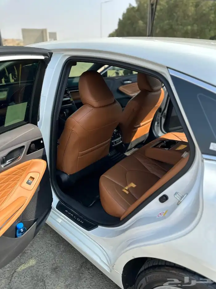 تيوتا افالون بريميوم 2