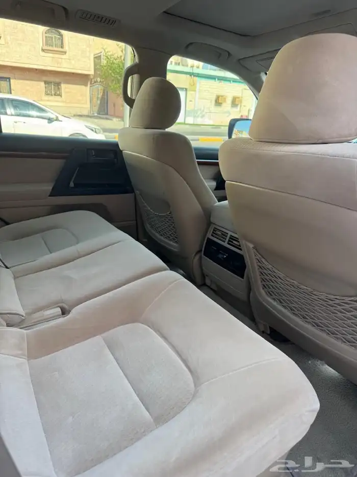 لاندكروزر نظيف جدا 12