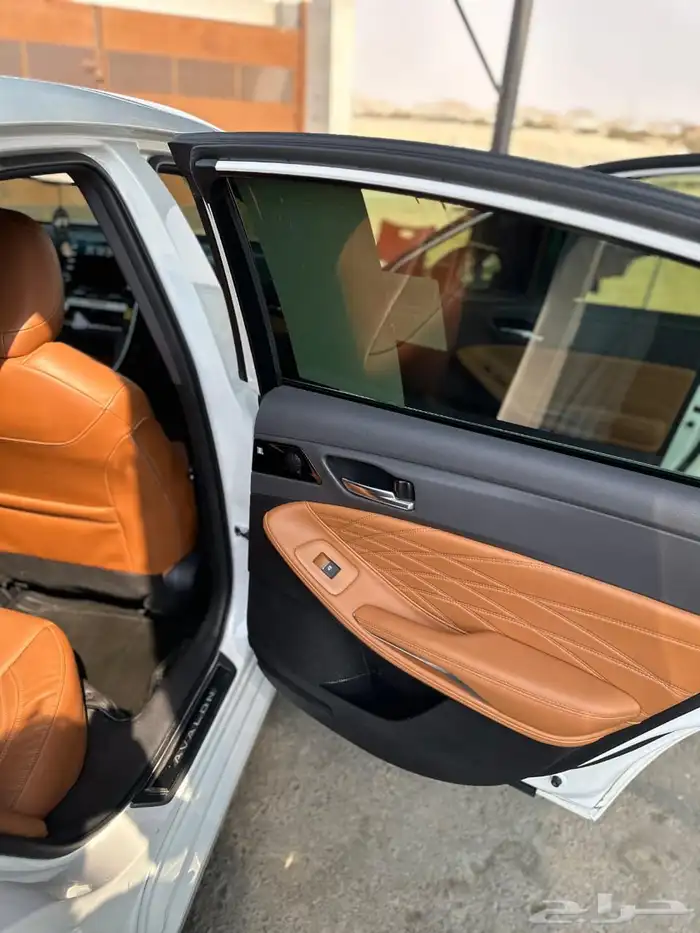 تيوتا افالون بريميوم 3