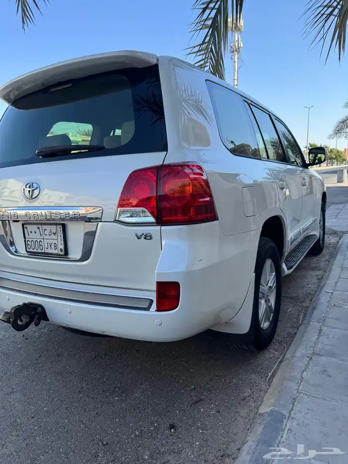 لاندكروزر نظيف جدا 5