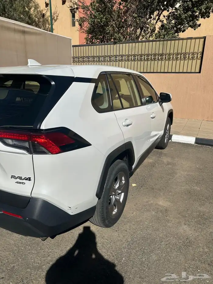 راف فور 2023 دبل مكينه 2000 وموفر بنزين شبه جديد مشمي 29000 1