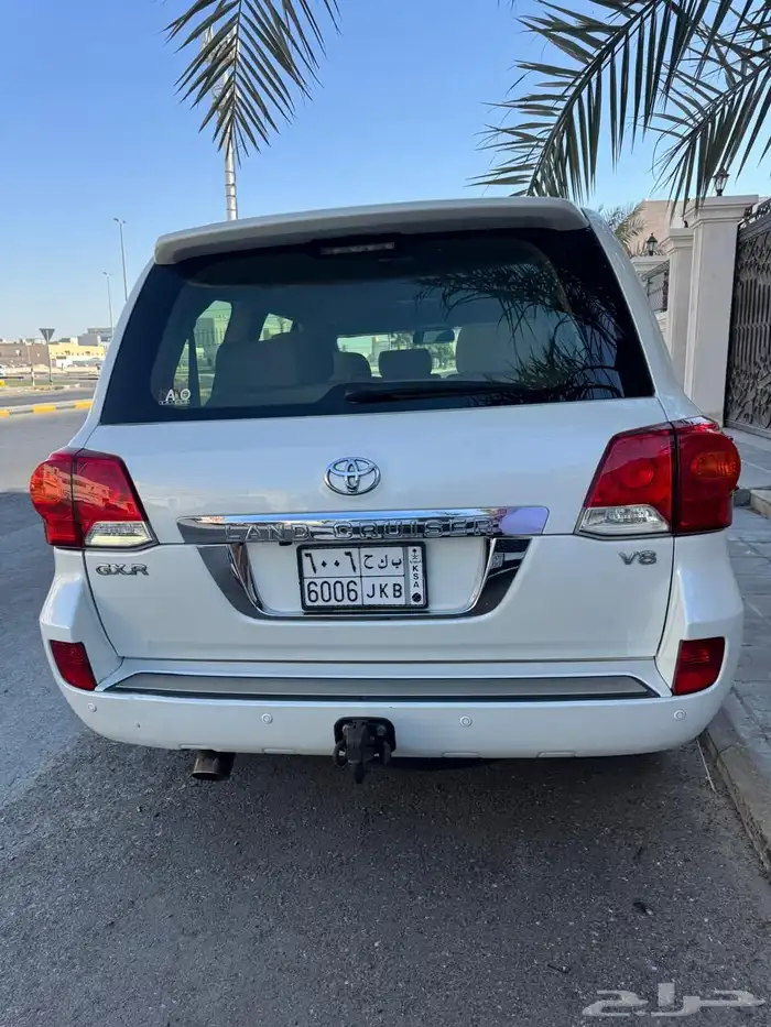 لاندكروزر نظيف جدا 6