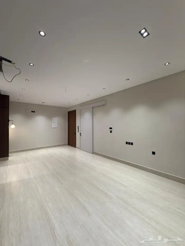 عمارة للبيع دورين وسطح 11