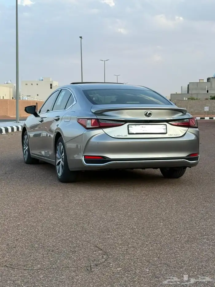 للبيع لكزس 2021 13