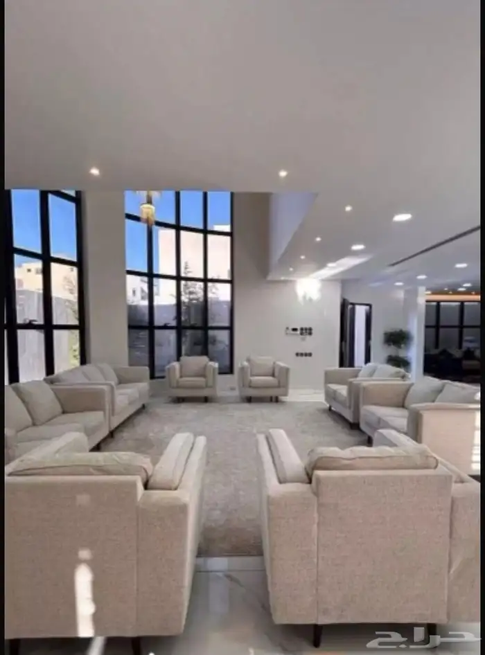 فيلا للبيع على 3 شوارع 29