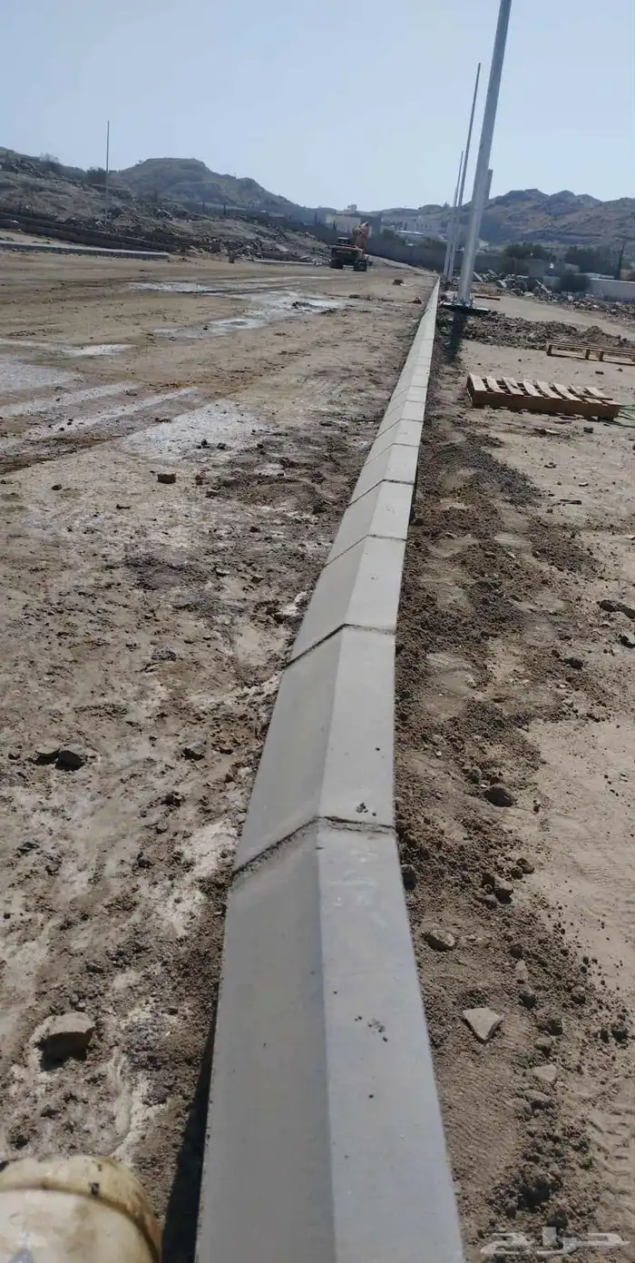 ابو ادهم معلم ومقاول بندورات وانترلوك شغل مخططات وحدائق 1