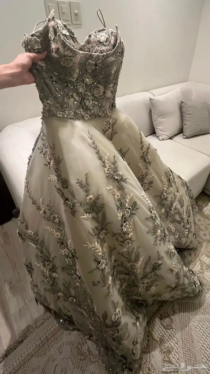 فستان ملكة استقبال للبيع 1