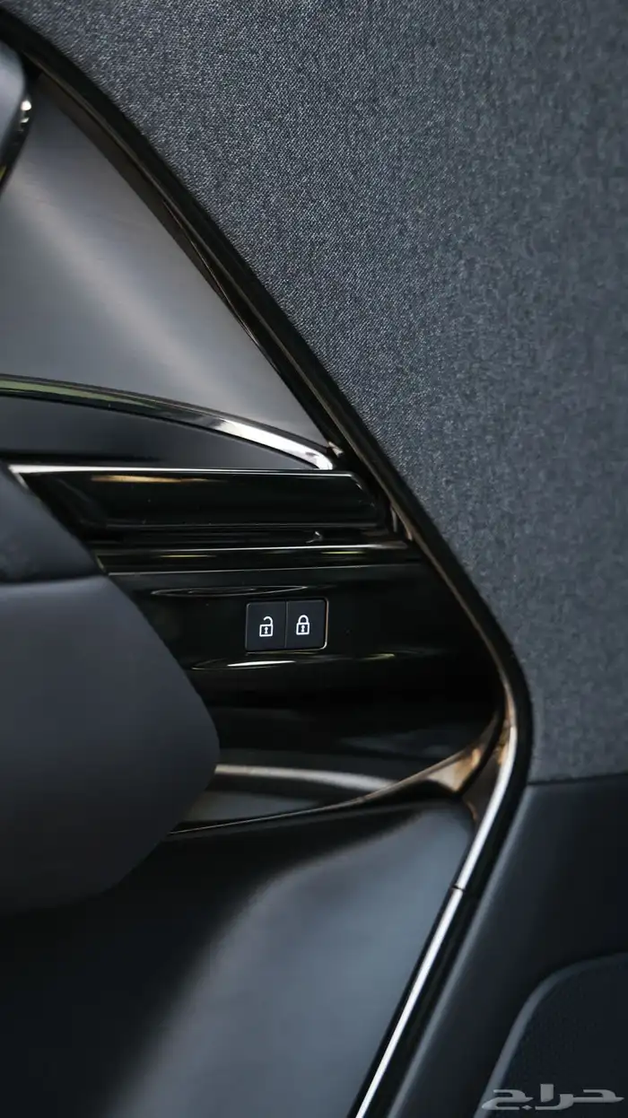 اقل سعر بالسوق رنج روفر سبورت 2023 12