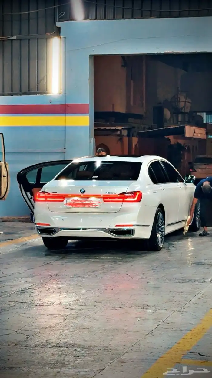 بي ام دبليو 2020 فئة 750 Li 9