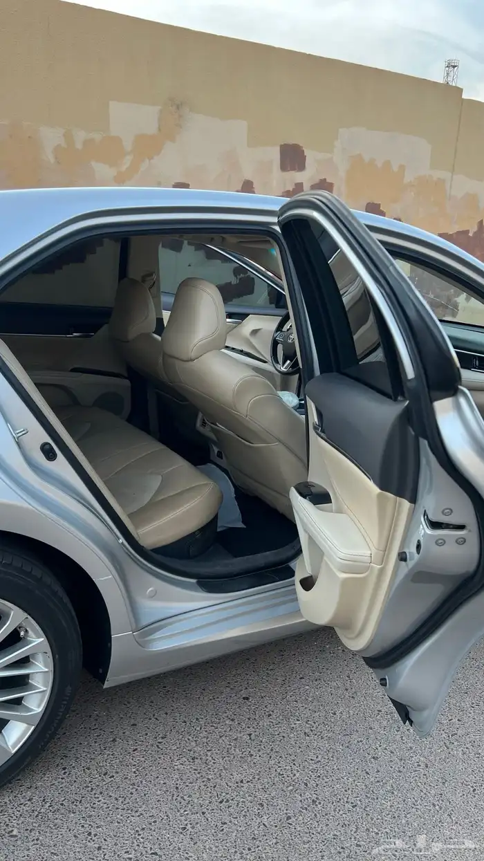 كامري هايبرد 9