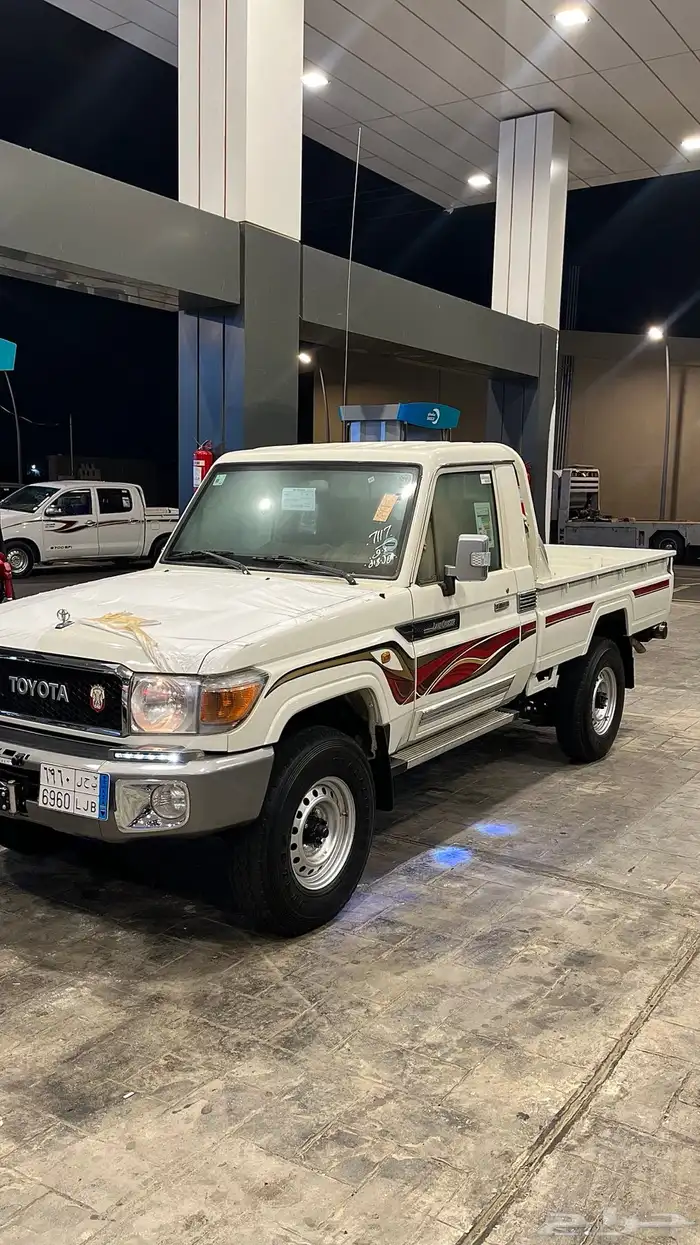 للبيع شاص ممشى 122   رقم التواصل 3