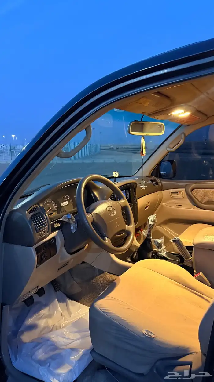 جيب 2001 اسود GX 8