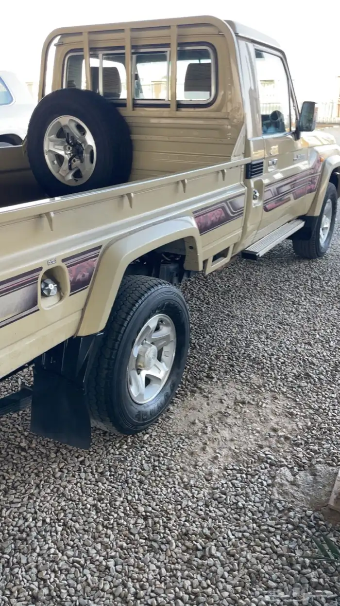 للبيع شاص 2013 بريمي مخزن 22