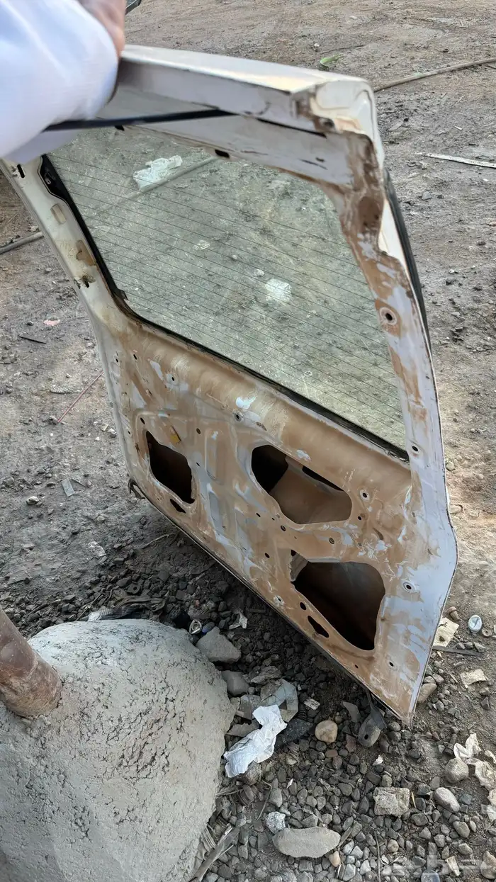 باب يمين صفاق لاند كروزر 2