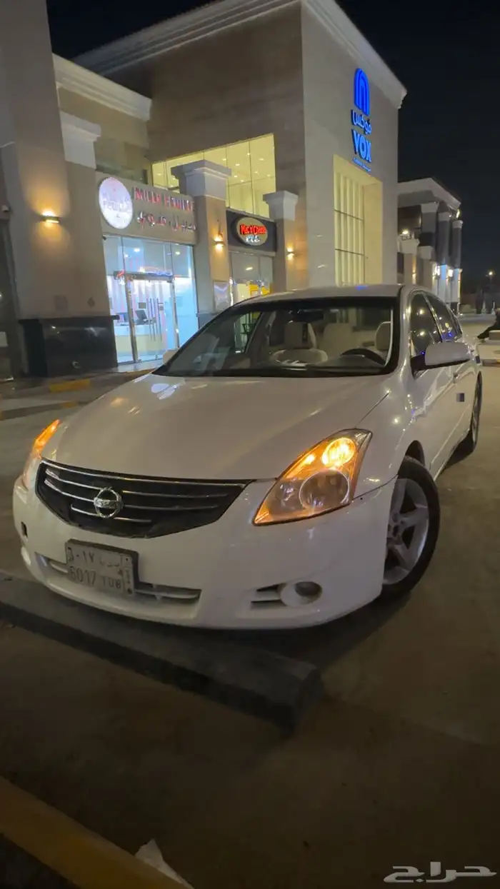 للبيع نيسان التيما 2010 1