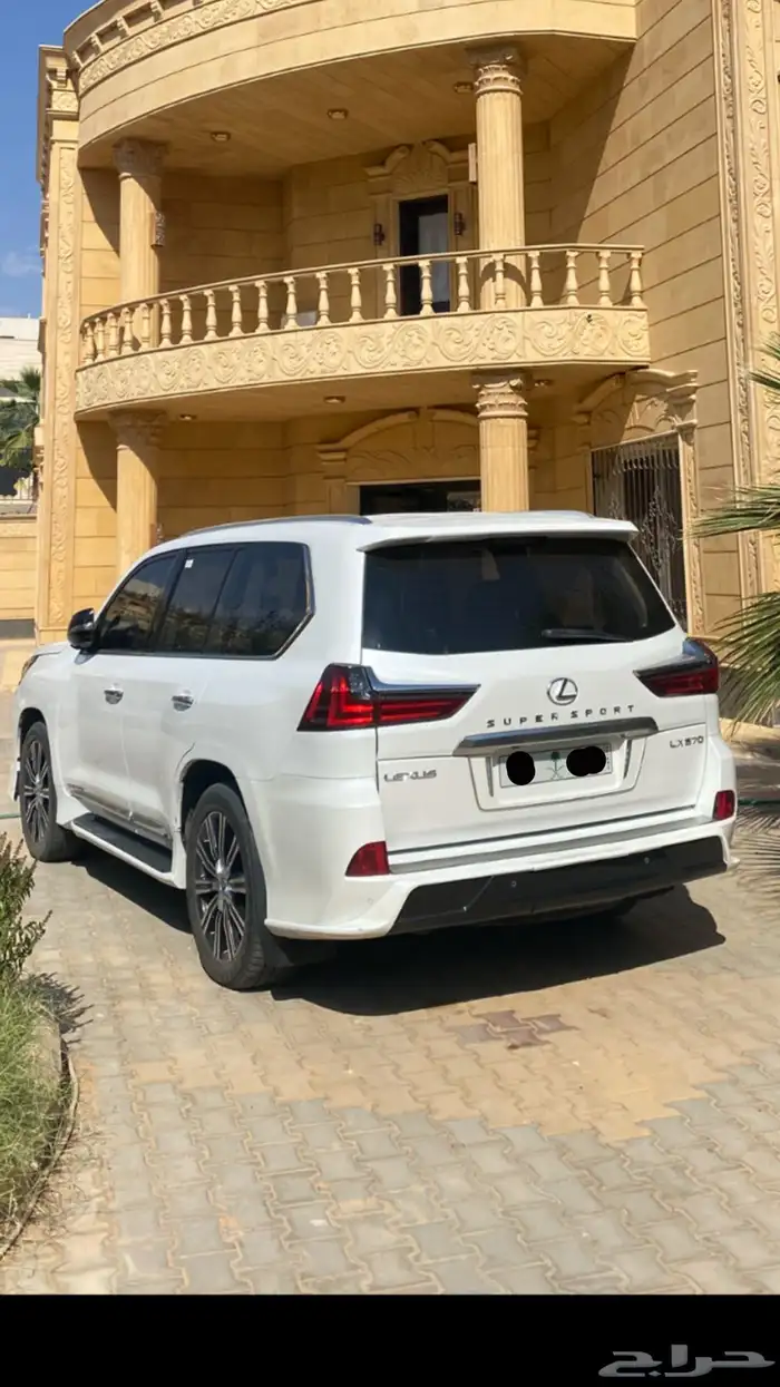 جيب لكزس 2017 LX570 فل DD 2