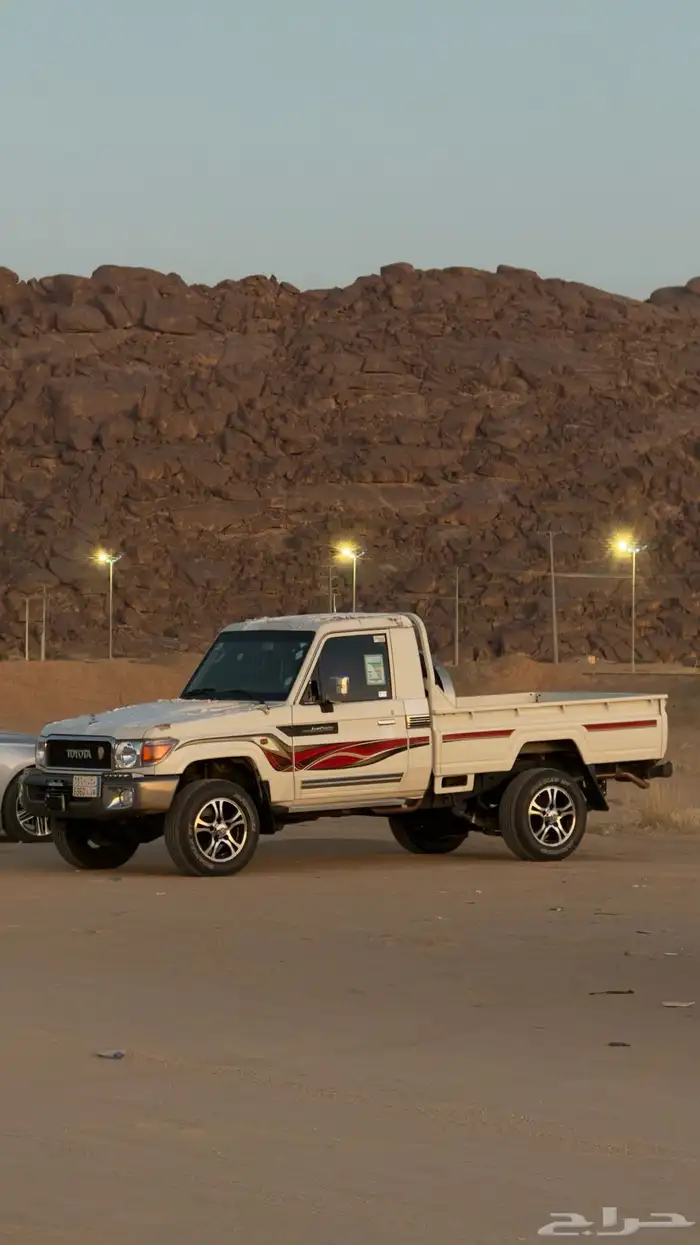 للبيع شاص ممشى 122   رقم التواصل 9