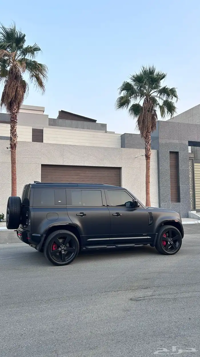 لاند روفر ديفندر x110 موديل 2022 الفردان 4