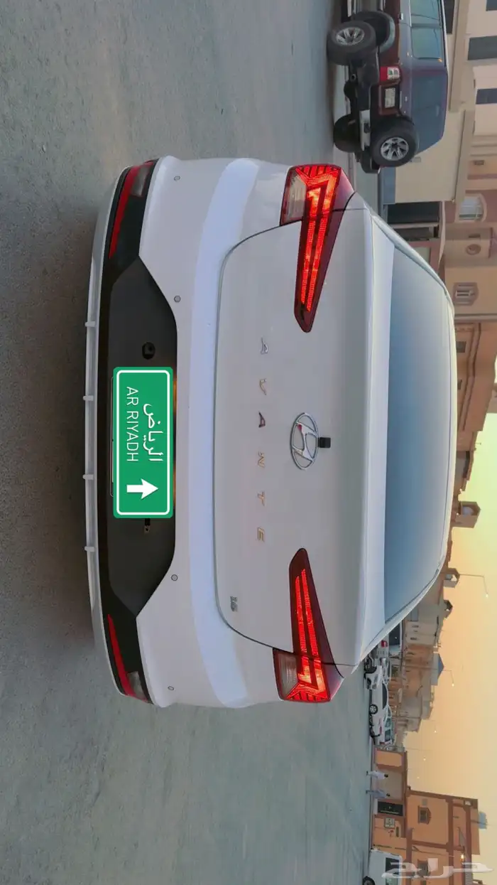 للبيع الالنترا افانتي 202 وارد كوري 1.6 بنزين 4