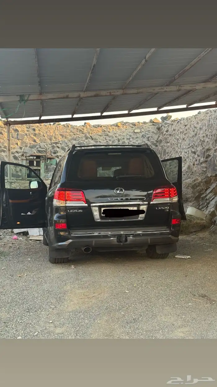 جيب لكزز 2015 شبه مخزن نضيف اسود سبورت بريمي 8