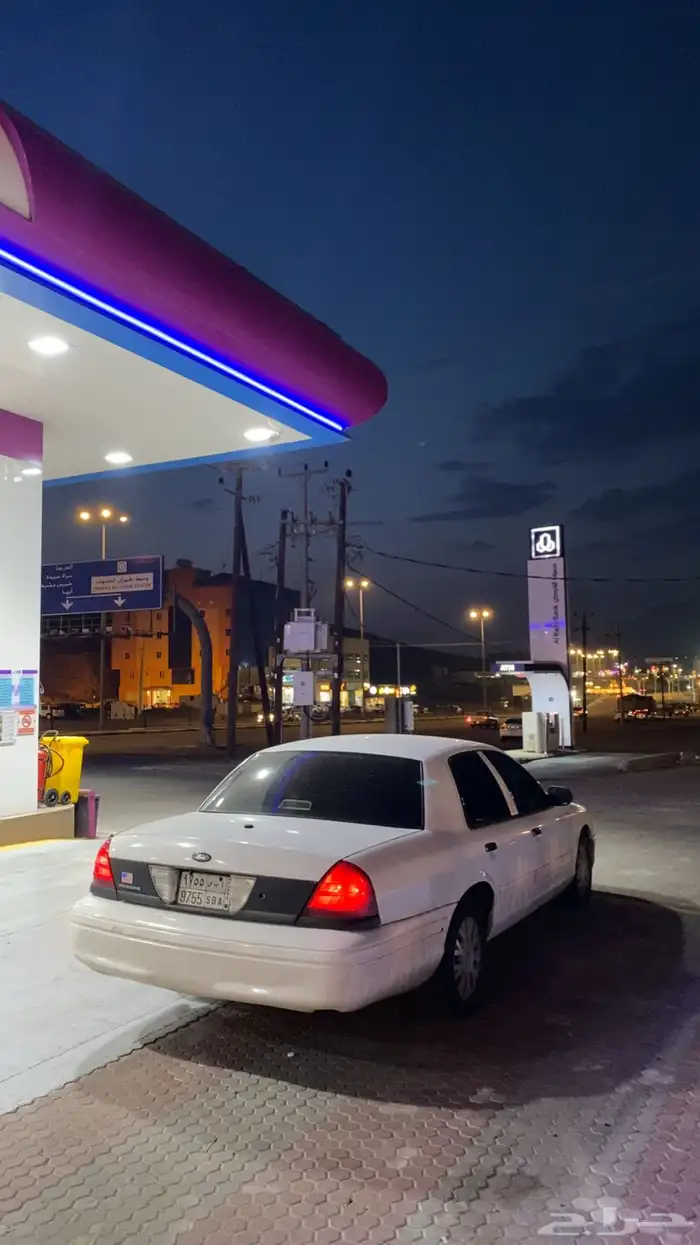 فورد فكتوريا 2004 امريكي 11