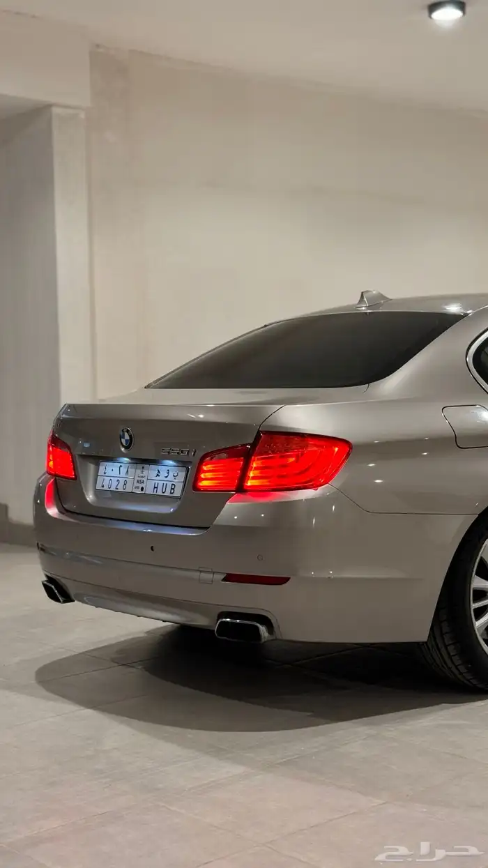 للبيع بي ام دبليو 550i الفئة الخامسة 6