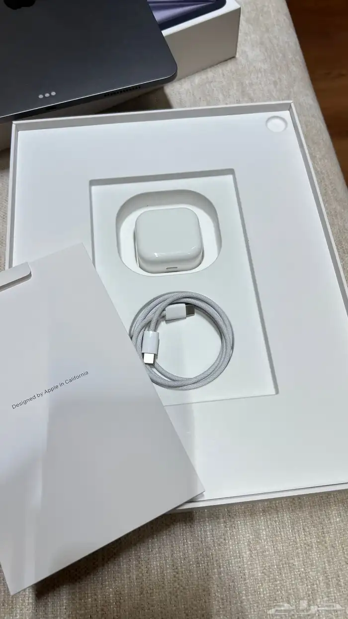 ايباد اير 13 انش بمعالج M3 مع Apple Pencil Pro 3