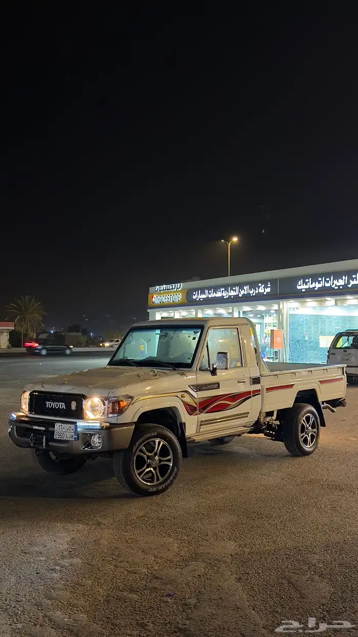 للبيع شاص ممشى 122   رقم التواصل 5