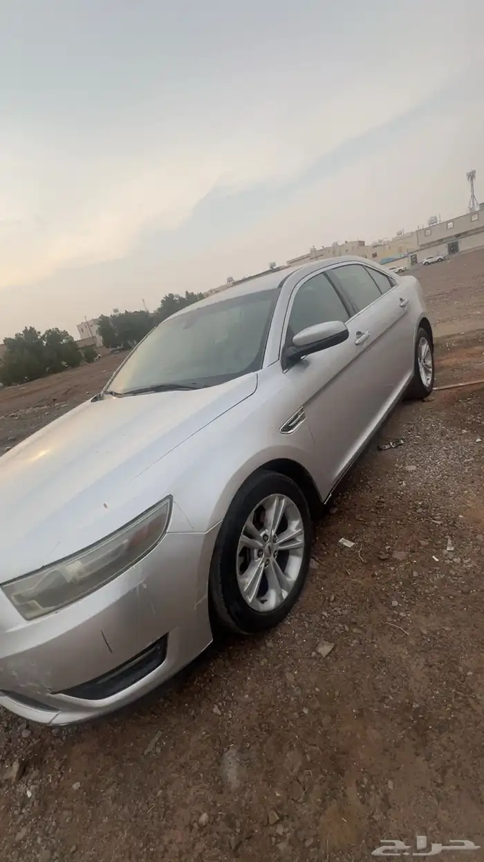 سيارة فورد تورس 0