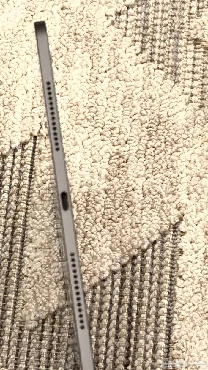 ايباد برو 11 انش 256 جيجا M4 اسود مع كيبورد 1