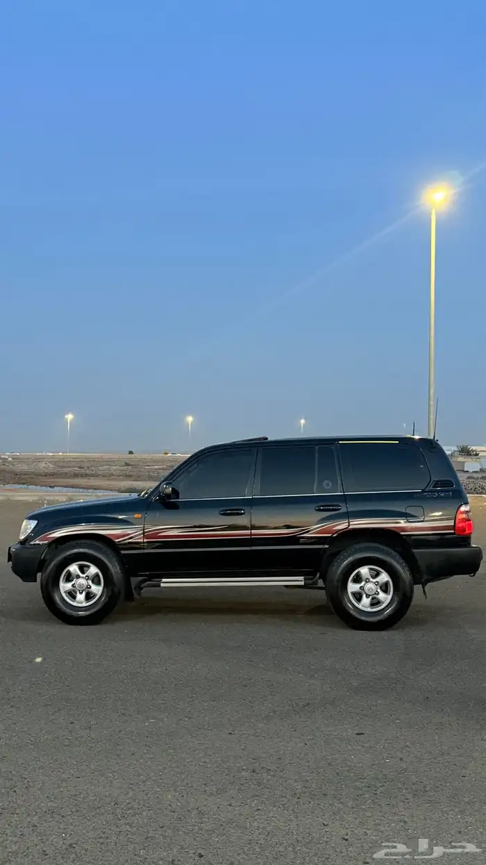 جيب 2001 اسود GX 7
