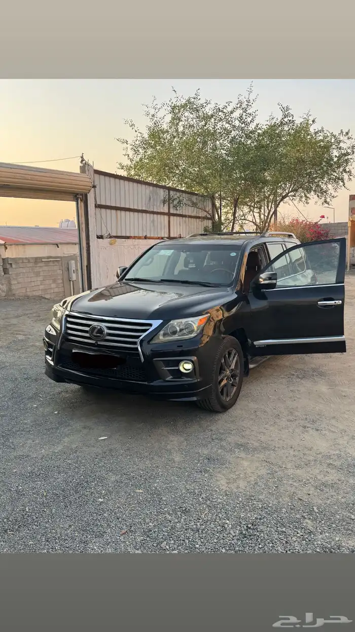 جيب لكزز 2015 شبه مخزن نضيف اسود سبورت بريمي 7