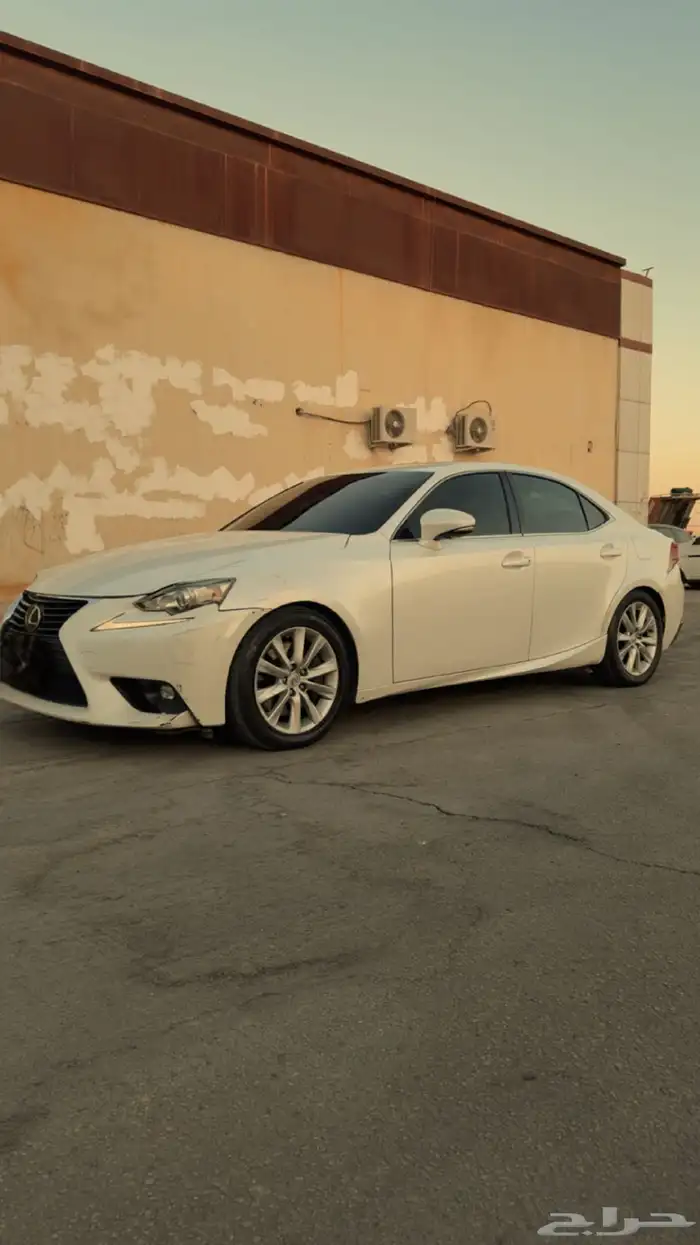 لكزس Is200  للبيع أو بدل مناسب 0