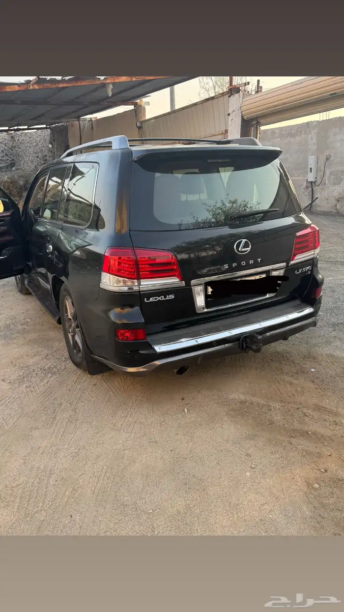 جيب لكزز 2015 شبه مخزن نضيف اسود سبورت بريمي 3