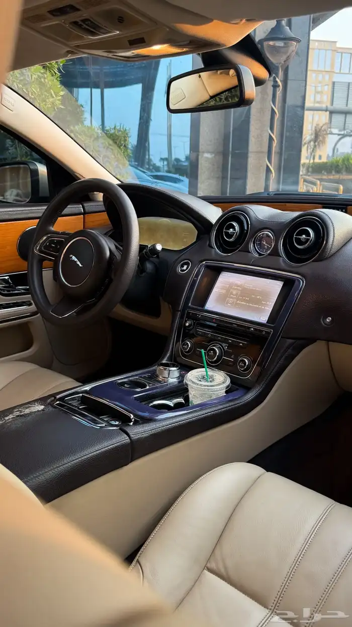 جاكوار xj لارج 2011 8