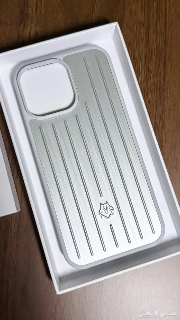 للبيع كفر جوال ماركة ريموا للأيفون 10