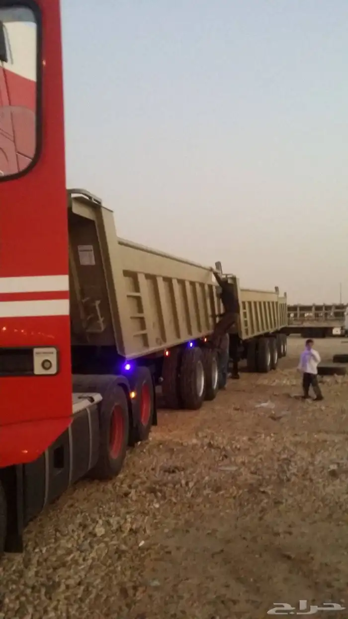 صناديق قلاب وسطحات وتوانك مياه 31