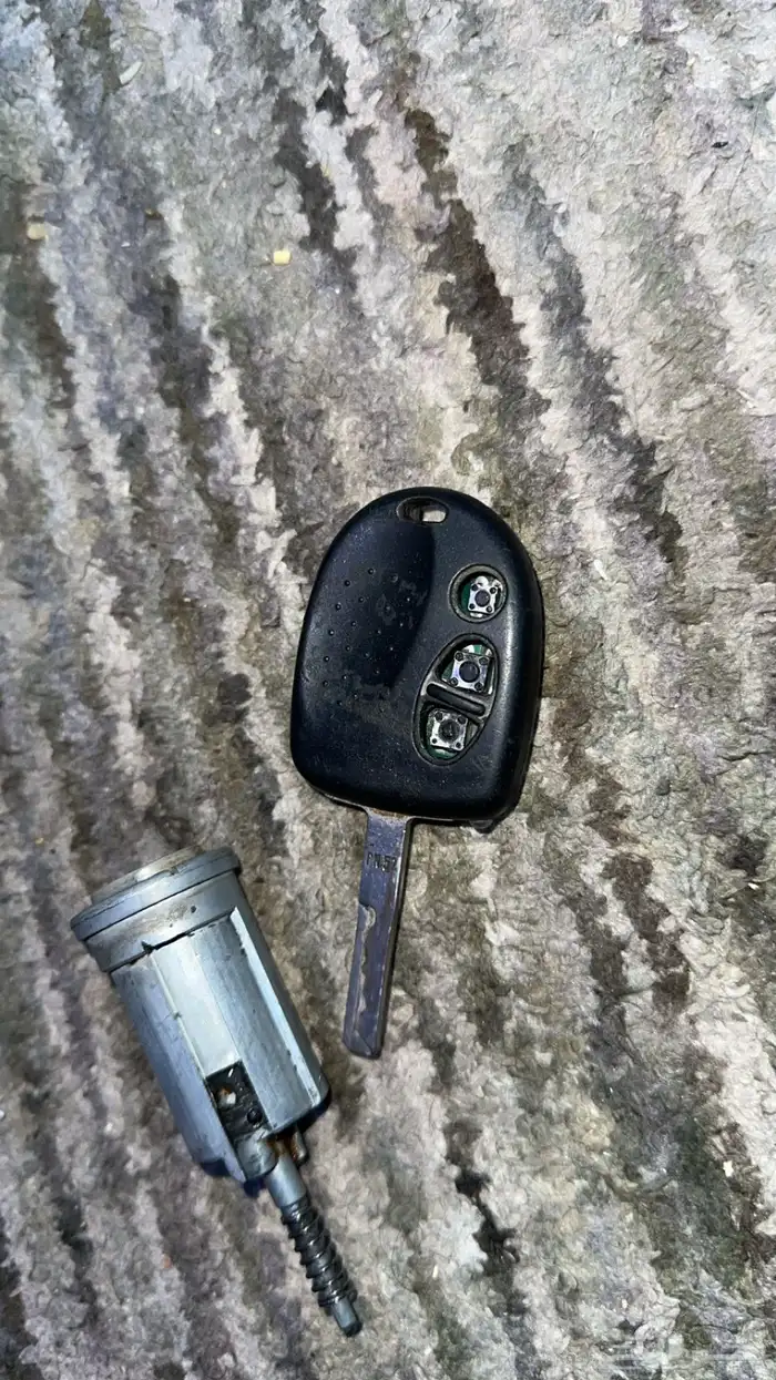 البيع سلف مفتاح لومينا و كابرس 2000 الى 2006 2