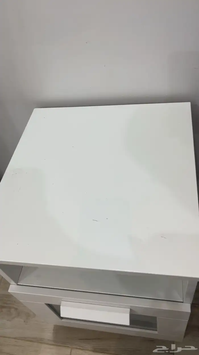 طاولة سرير 0