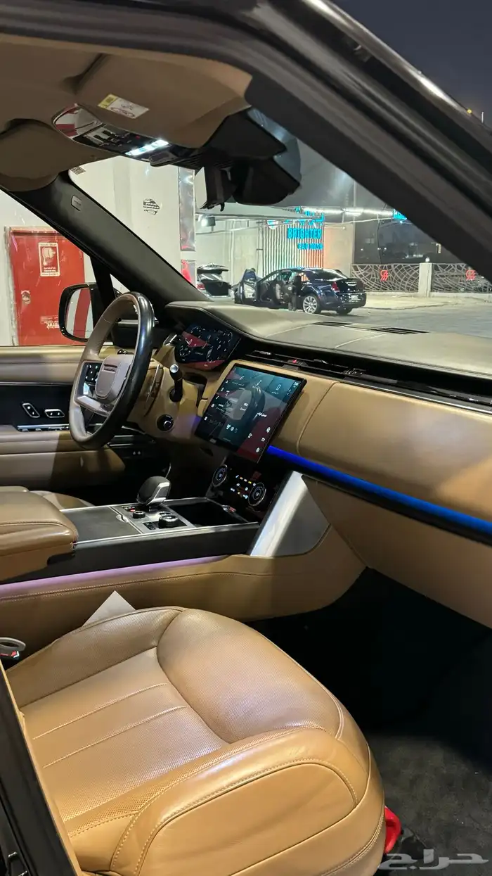 رنج روفر اوتو بيقرافي V8 2023 فل كامل 12